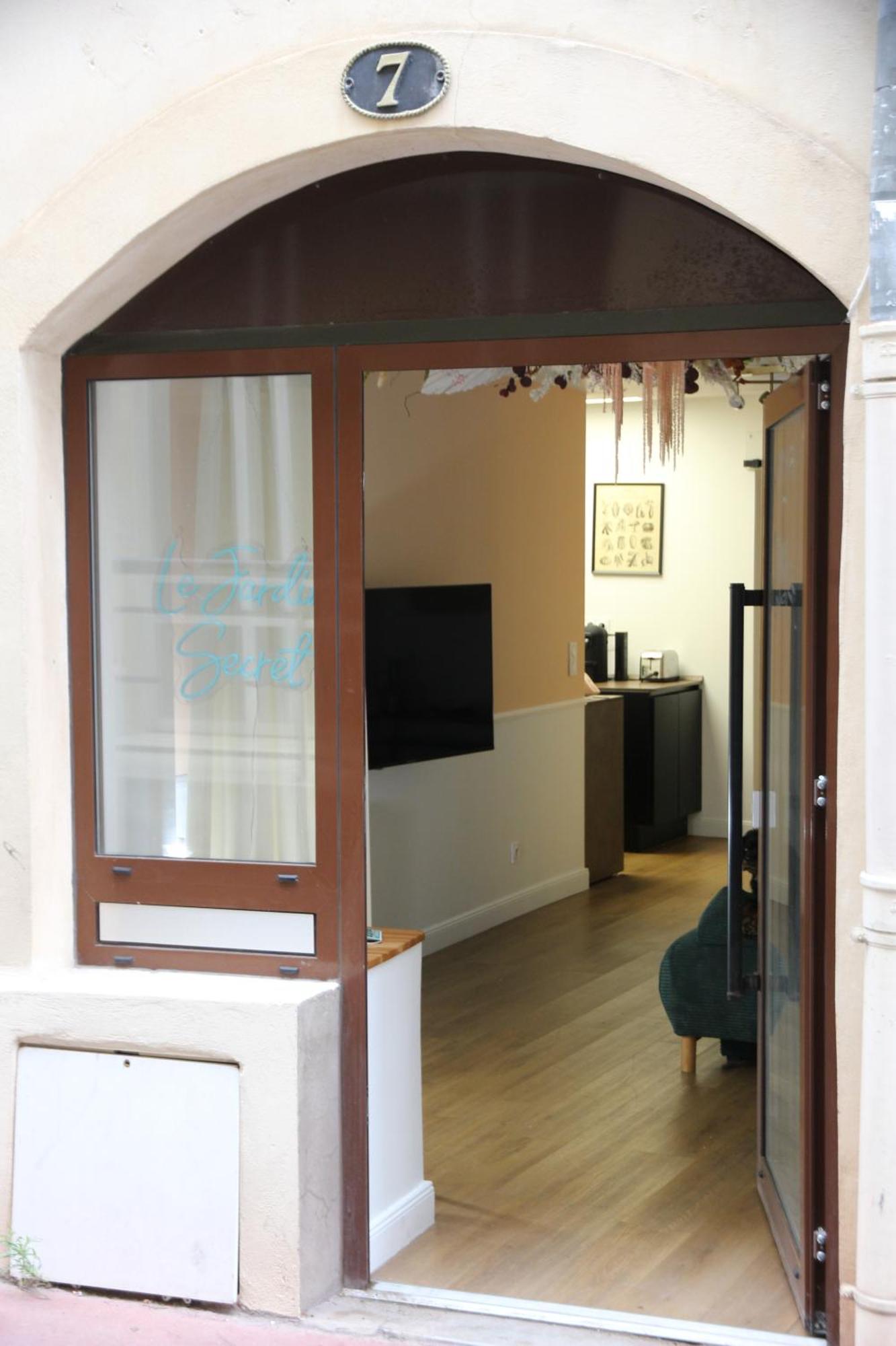 Le Jardin Secret - Balneo & Spa Montpellier Bagian luar foto